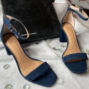 NC International Concepts Womens Lexini Two-Piece Sanda Navy Suede 8